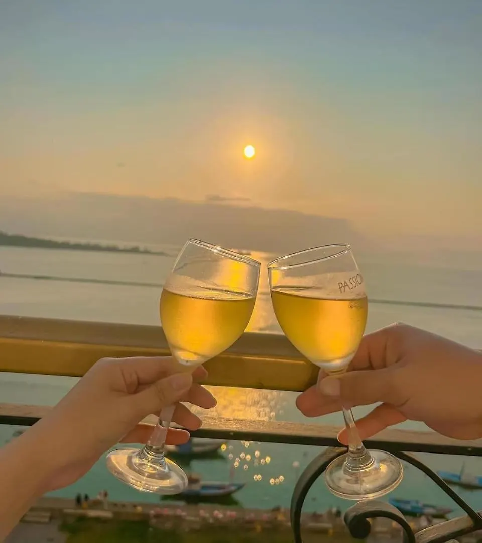 Can Ho View Bien Goldenbay Da Nang